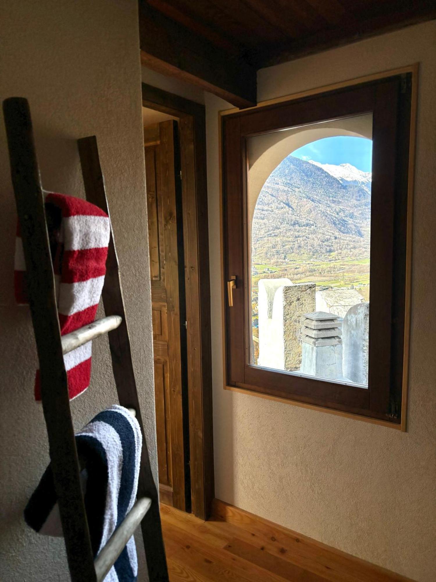 Foppoli Castle, Private 11Th Century Fortress With Panoramic View, Sauna And Hot Tub Overlooking The Valtellina Mazzo di Valtellina Екстер'єр фото